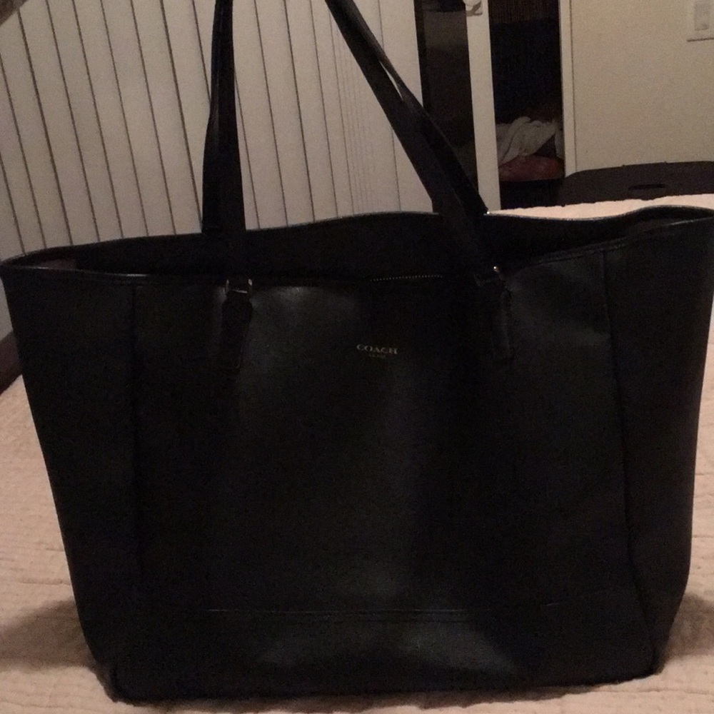 Pre-Loved Black Leather COACH Tote